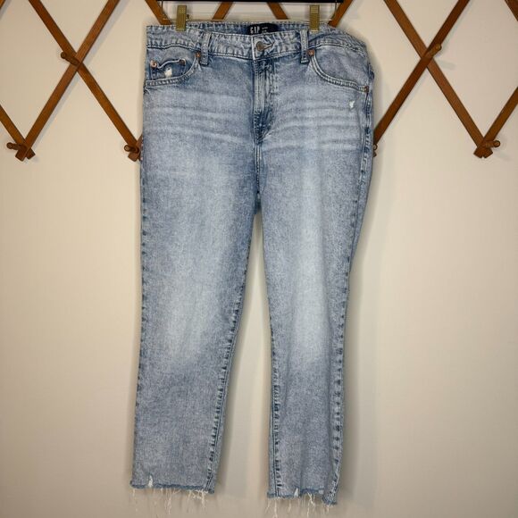 Gap Slim Boyfriend Jean in Light Boyd 10/30R Womens Denim Raw Hem Mid Rise Ankle - Picture 2 of 9